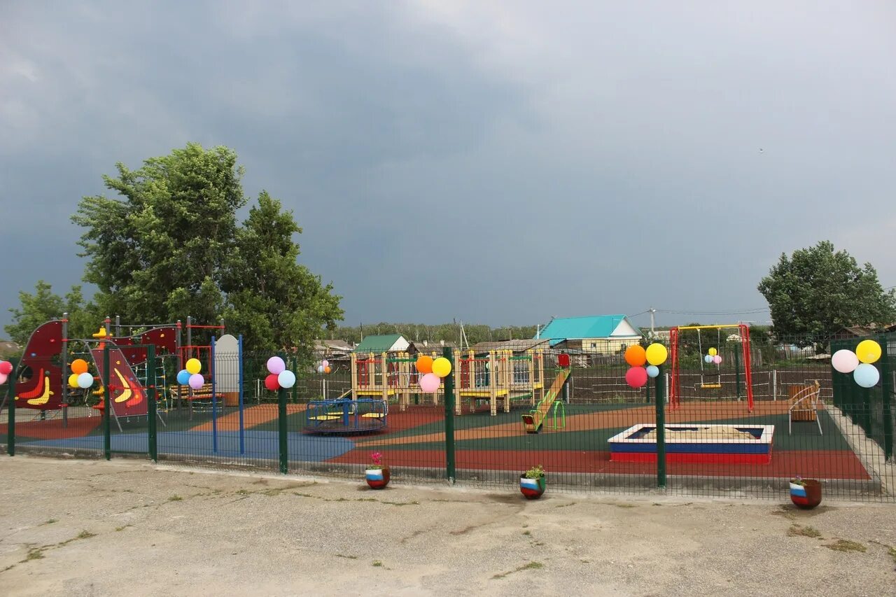 Детская площадка в Песчаное — превью