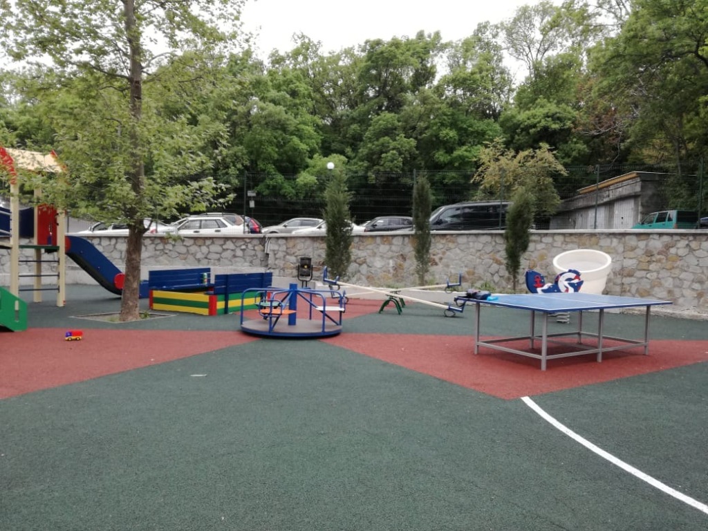 Детская площадка в Ялта, Крым — фото 2