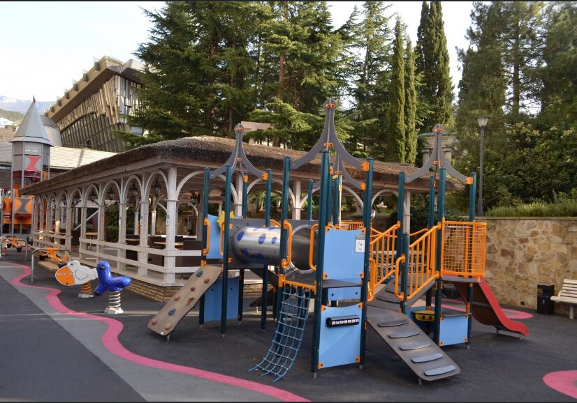 Детская площадка в Ялта, Крым — фото 4