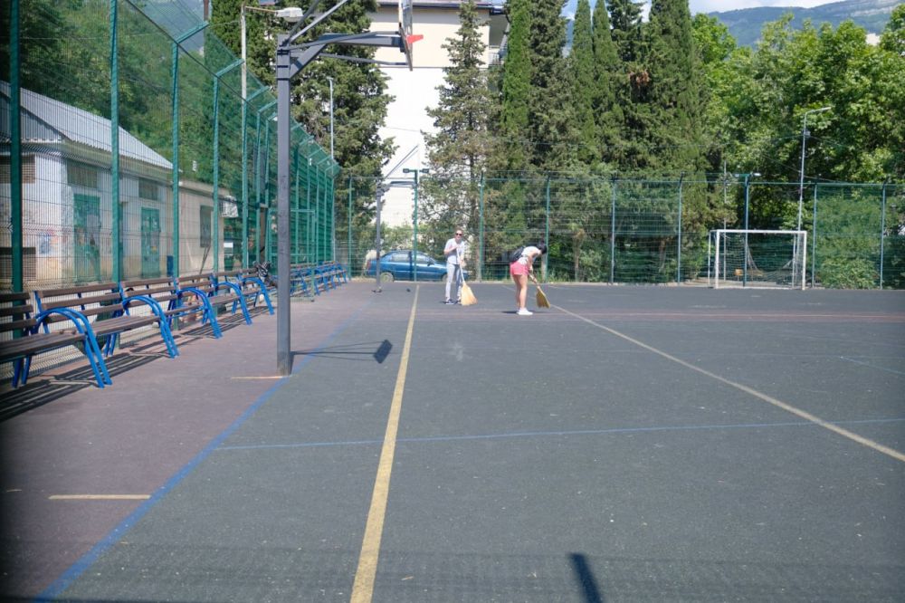 Спортивная площадка в Ялта, Крым — фото 2